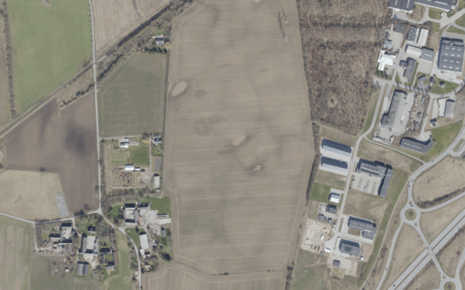 Attraktiv jord med udviklingspotentiale nær Aarhus