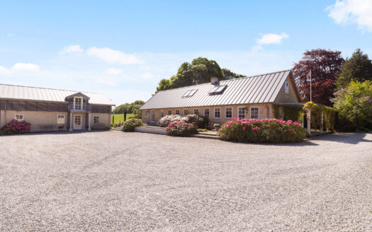 Unik ejendom med kombineret bolig og erhverv – perfekte rammer for virksomhed og hjem i ét