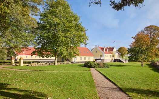 ”Kirstinesminde” – Proprietærgård, med stærke historiske rammer, der har været i slægtens eje siden udflytningen fra Møllerup gods